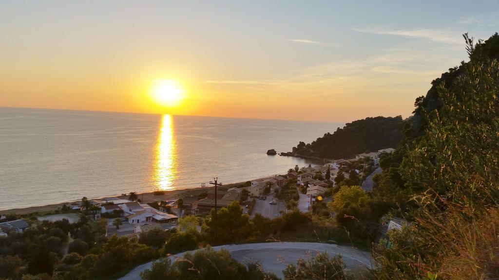 Menigos Resort House Agios Gordios  Exterior foto