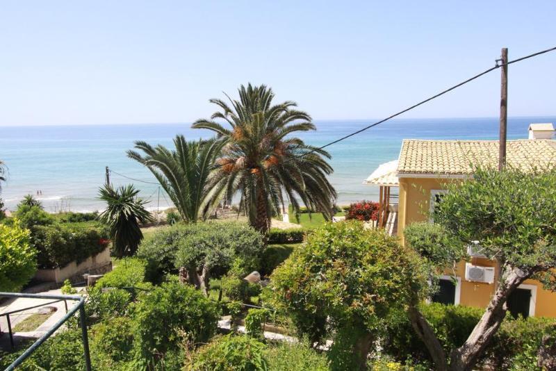 Menigos Resort House Agios Gordios  Exterior foto