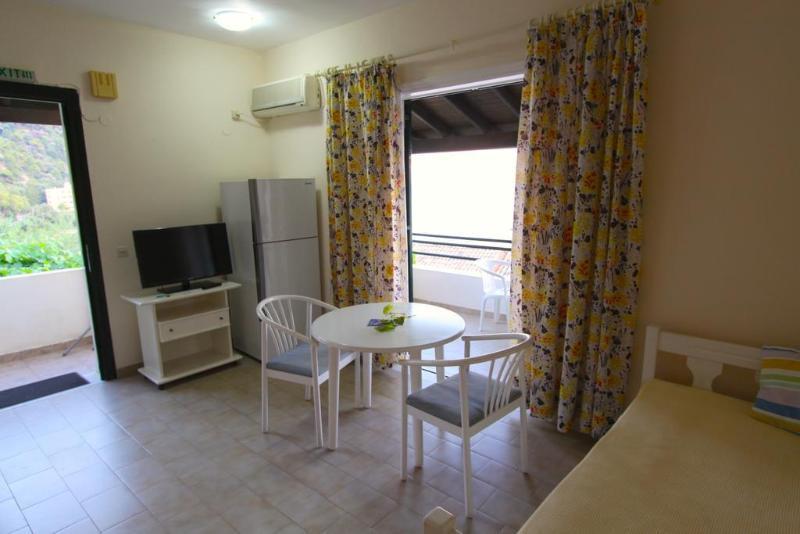 Menigos Resort House Agios Gordios  Exterior foto