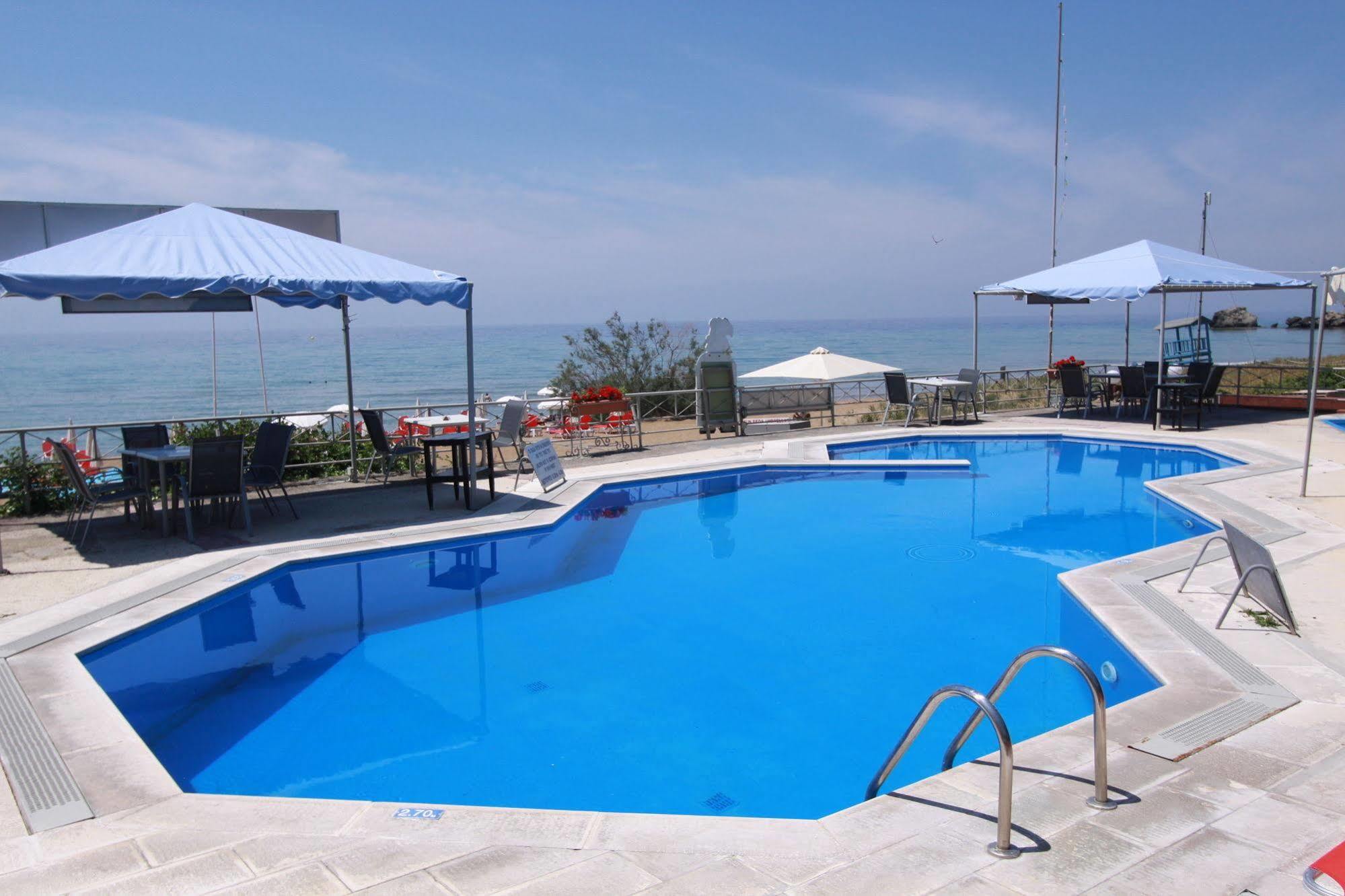 Menigos Resort House Agios Gordios  Exterior foto