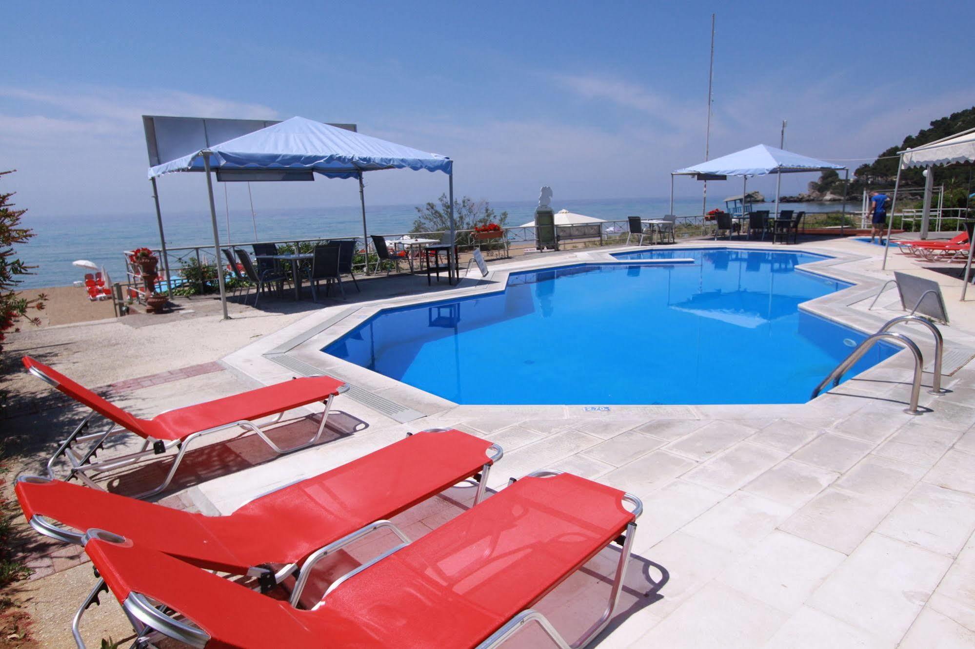 Menigos Resort House Agios Gordios  Exterior foto