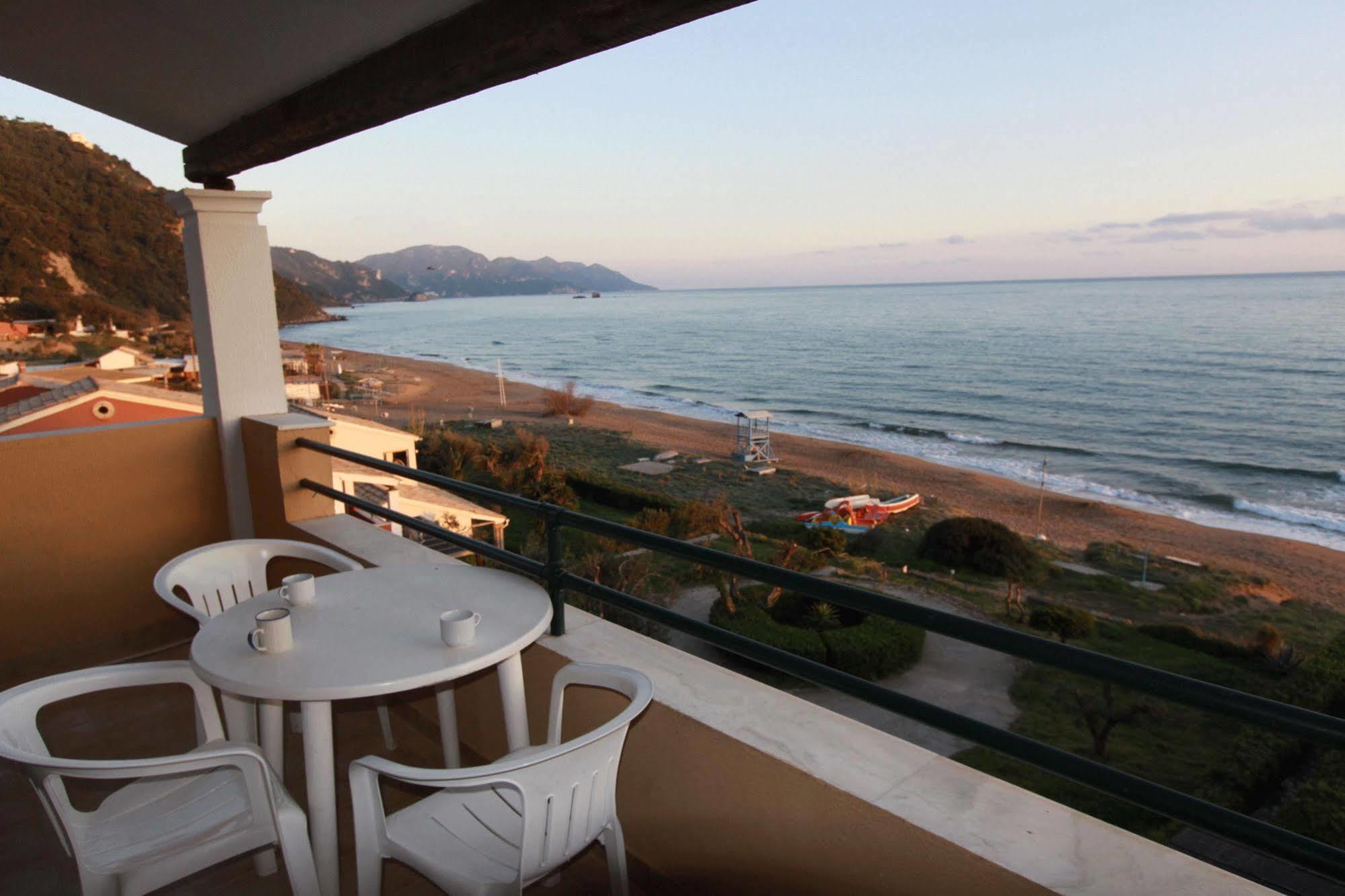 Menigos Resort House Agios Gordios  Exterior foto